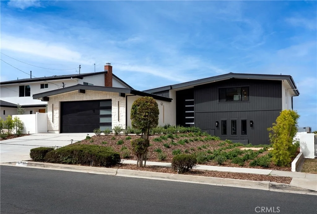 Photo of 28711 Cedarbluff Drive
