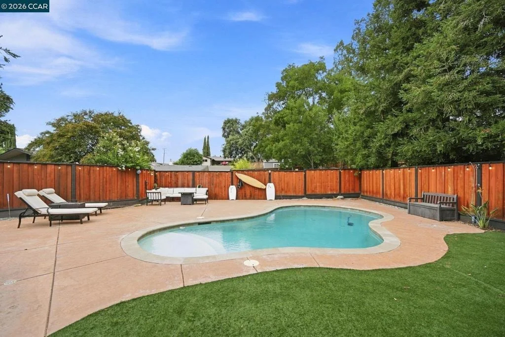 Photo of 4074 Hamlet Ct