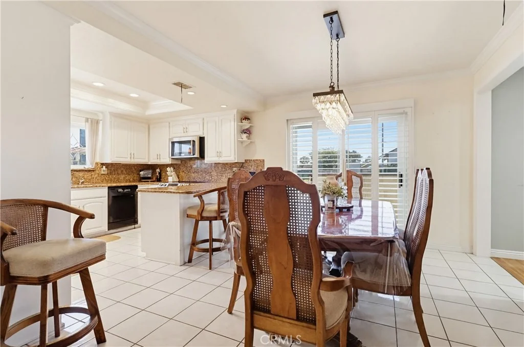Photo of 555 W Shadwell