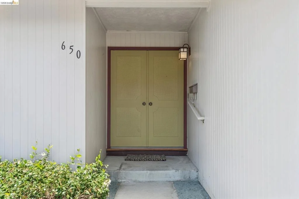 Photo of 650 Marlesta Rd