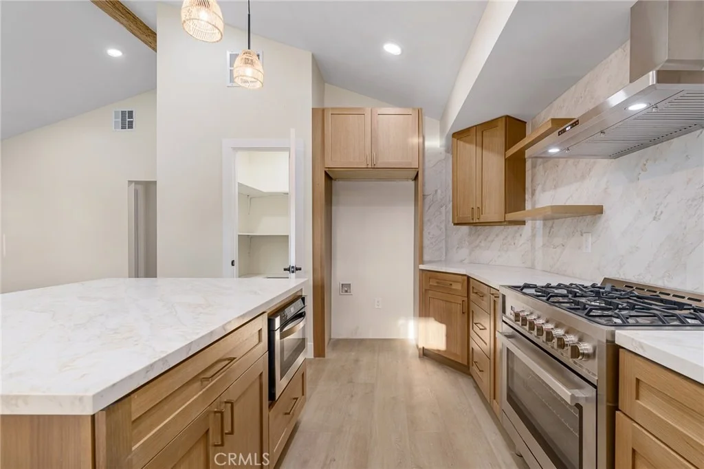 Photo of 700 W 10th Street