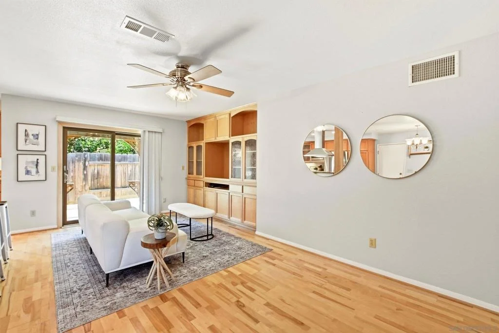 Photo of 8817 Annandale