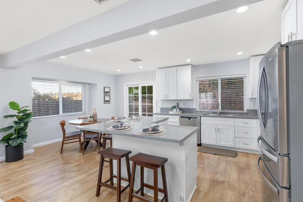 Photo of 8837 Carmir