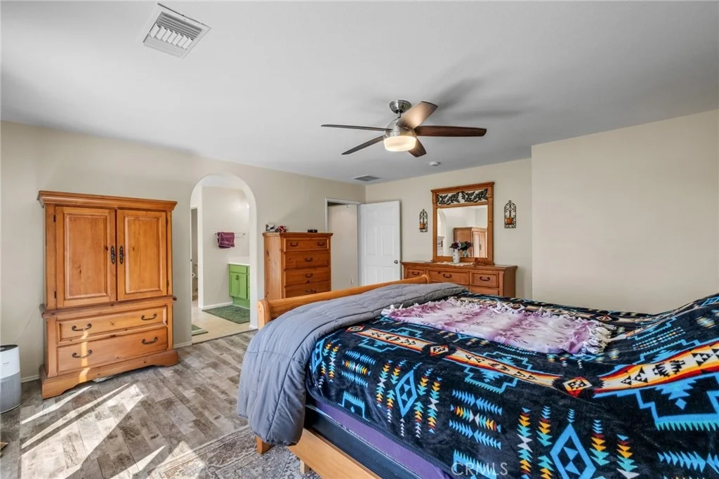Photo of 33410 Wallace