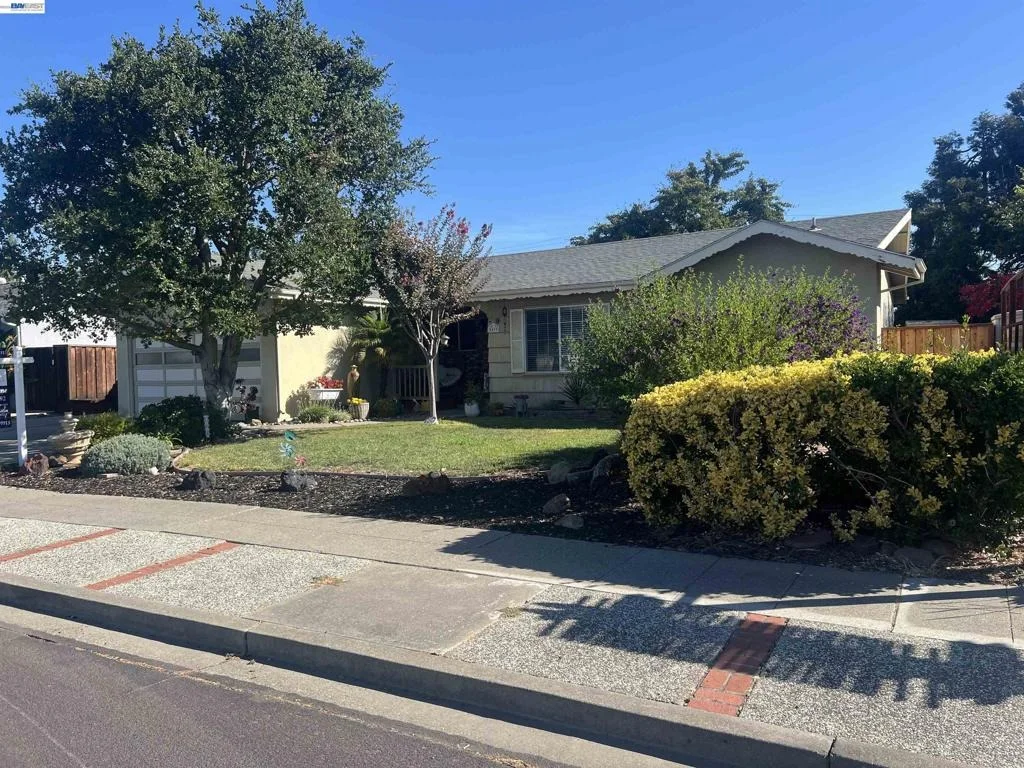 Photo of 8499 Bandon Dr