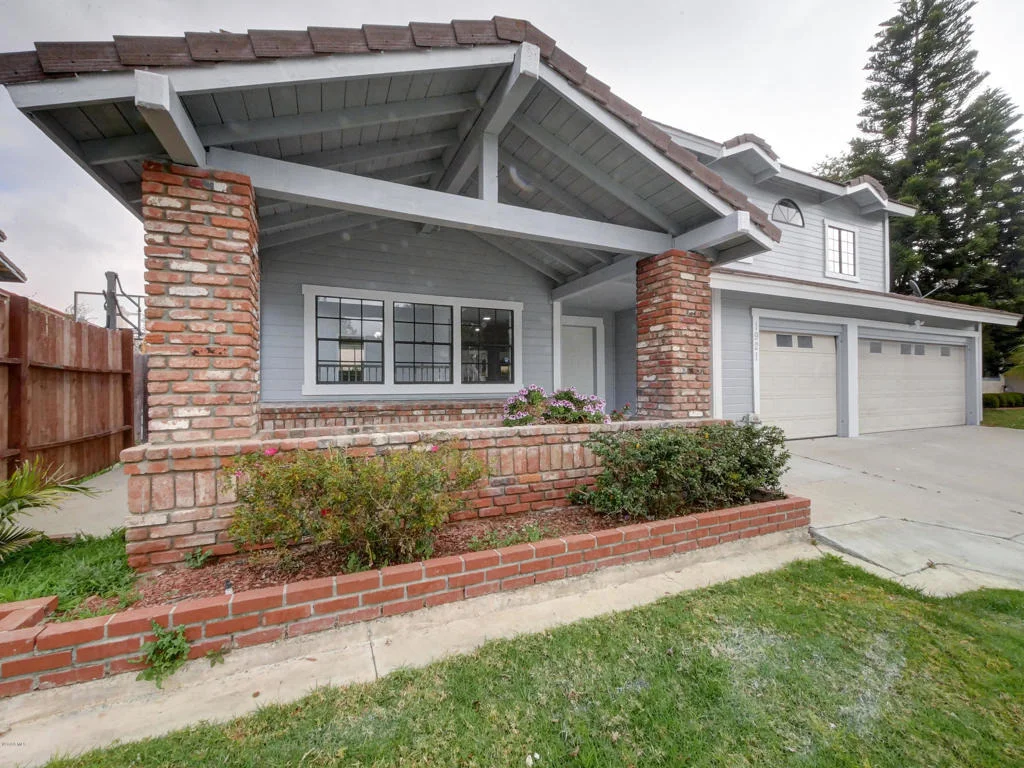 Photo of 1921 Ivanhoe Avenue