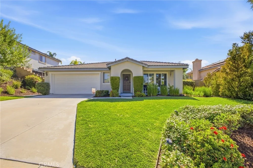Photo of 3966 Bennett