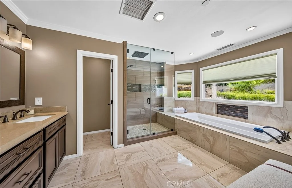 Photo of 21 W Hilton Avenue