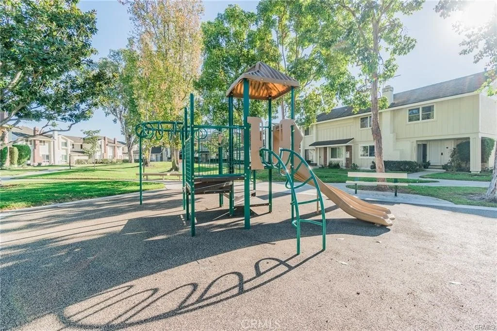 Photo of 5371 Victoria Place