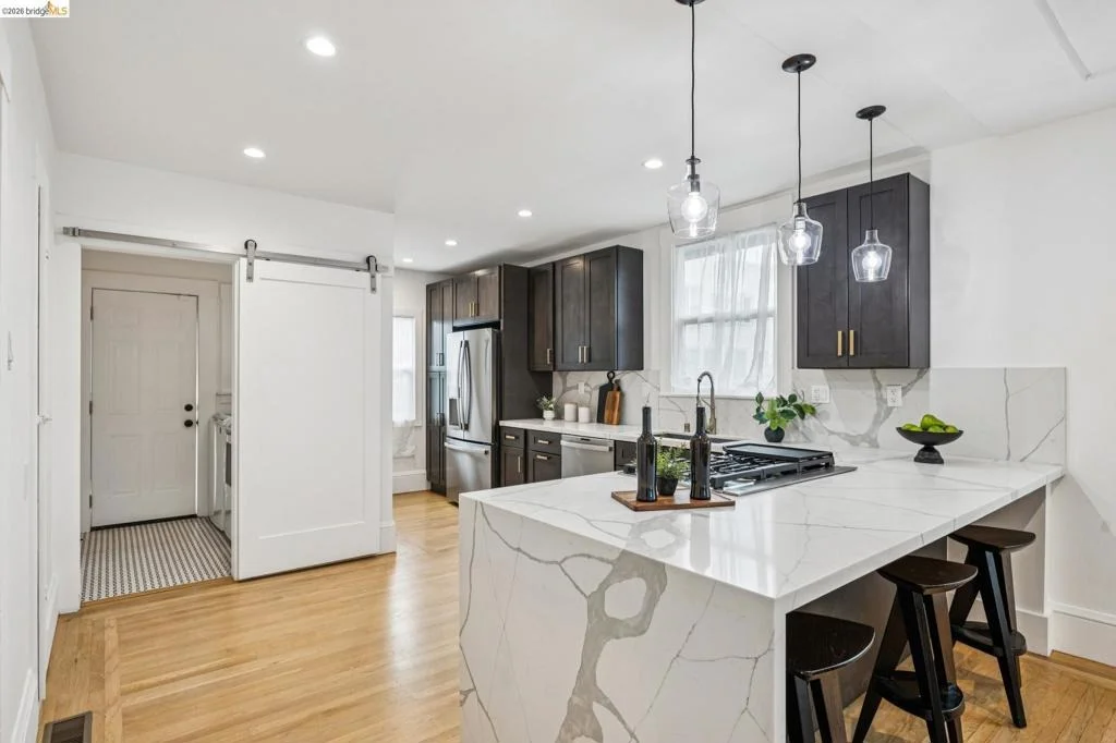 Photo of 3435 Dimond Ave