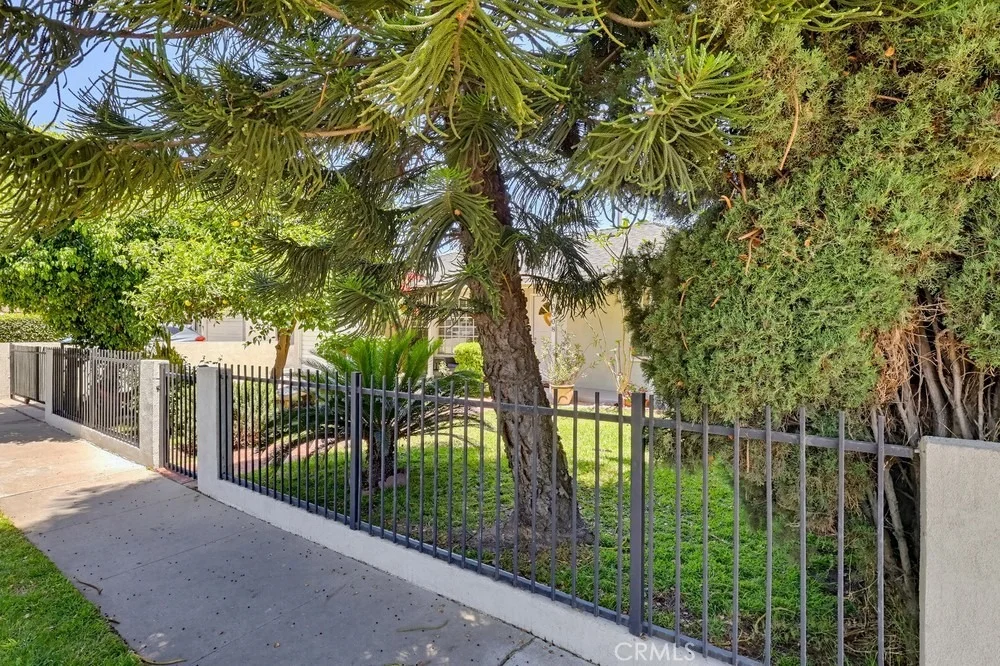 Photo of 13308 Thistle