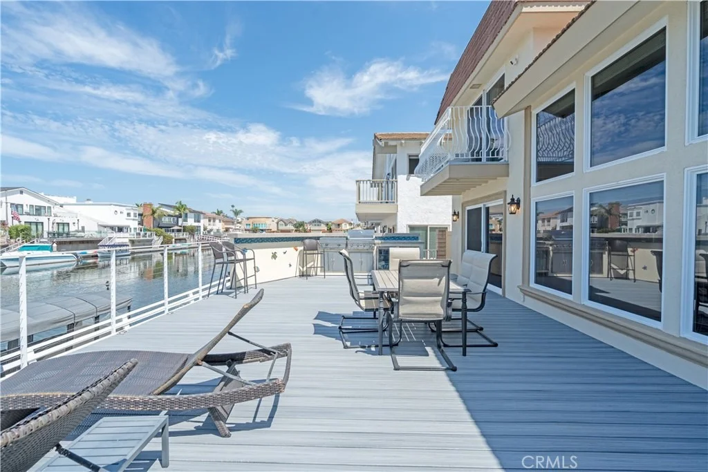 Photo of 2355 Peninsula