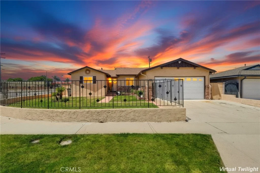 Photo of 555 W Shadwell