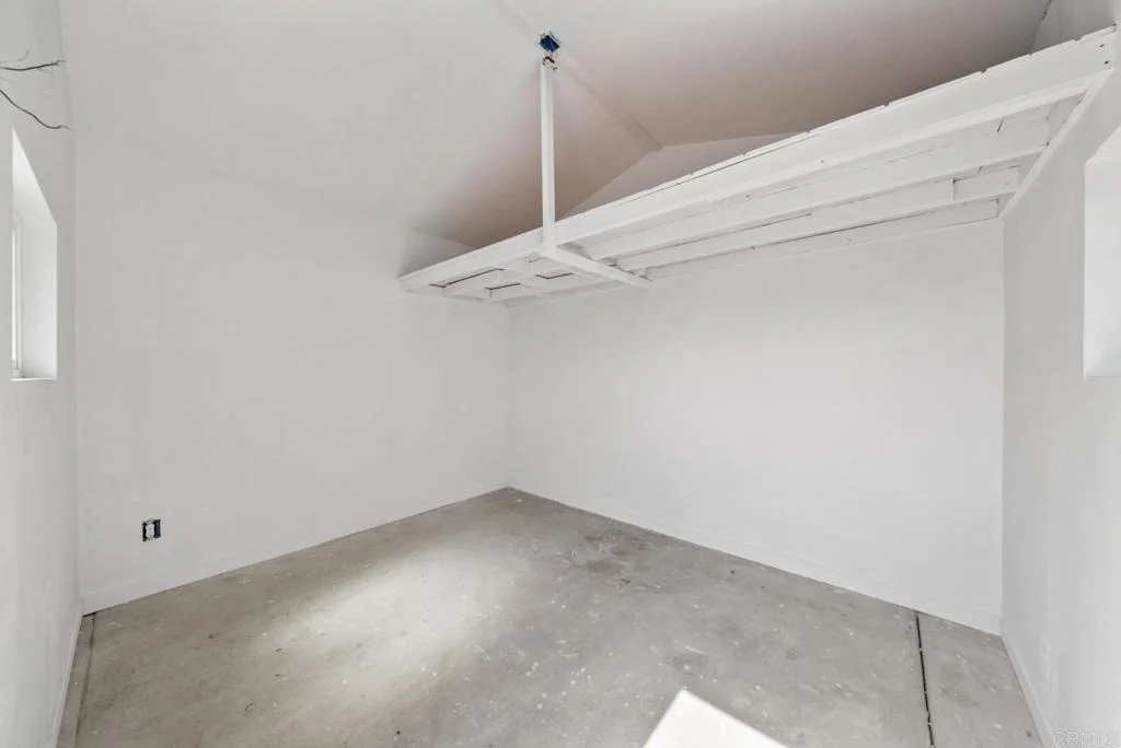 Photo of 515 Iona Drive