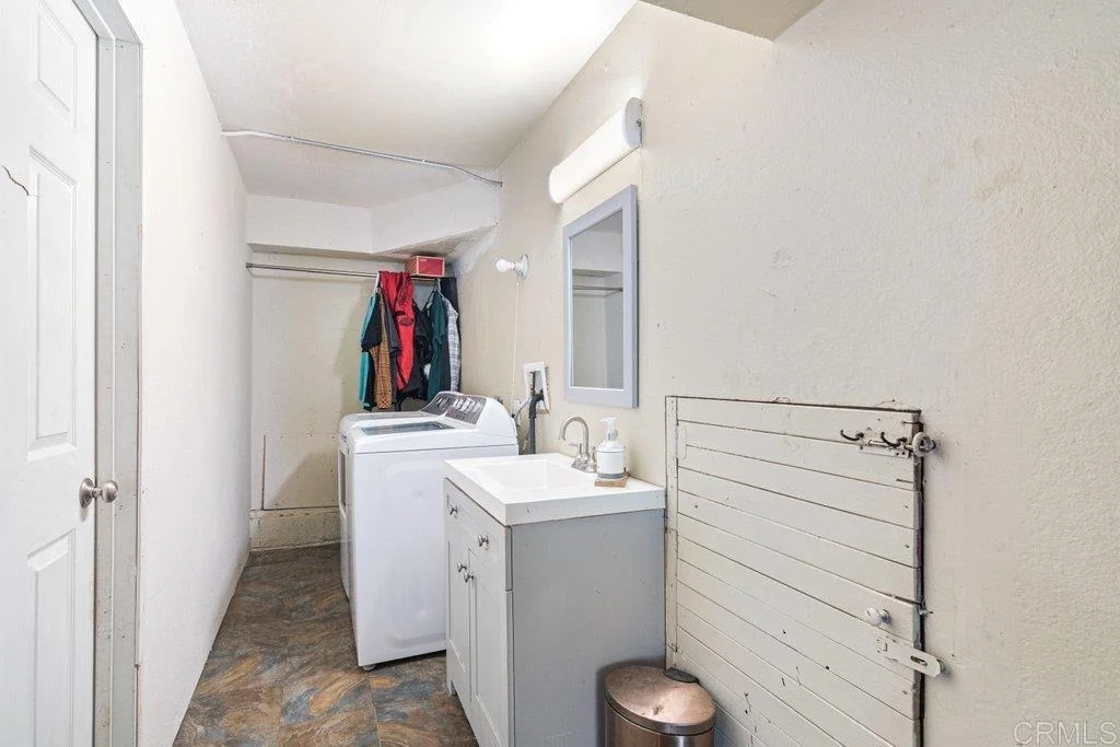Photo of 5741 Rainbow Heights Road