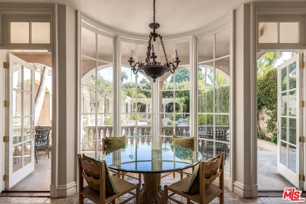 Photo of 628 N Rodeo Drive