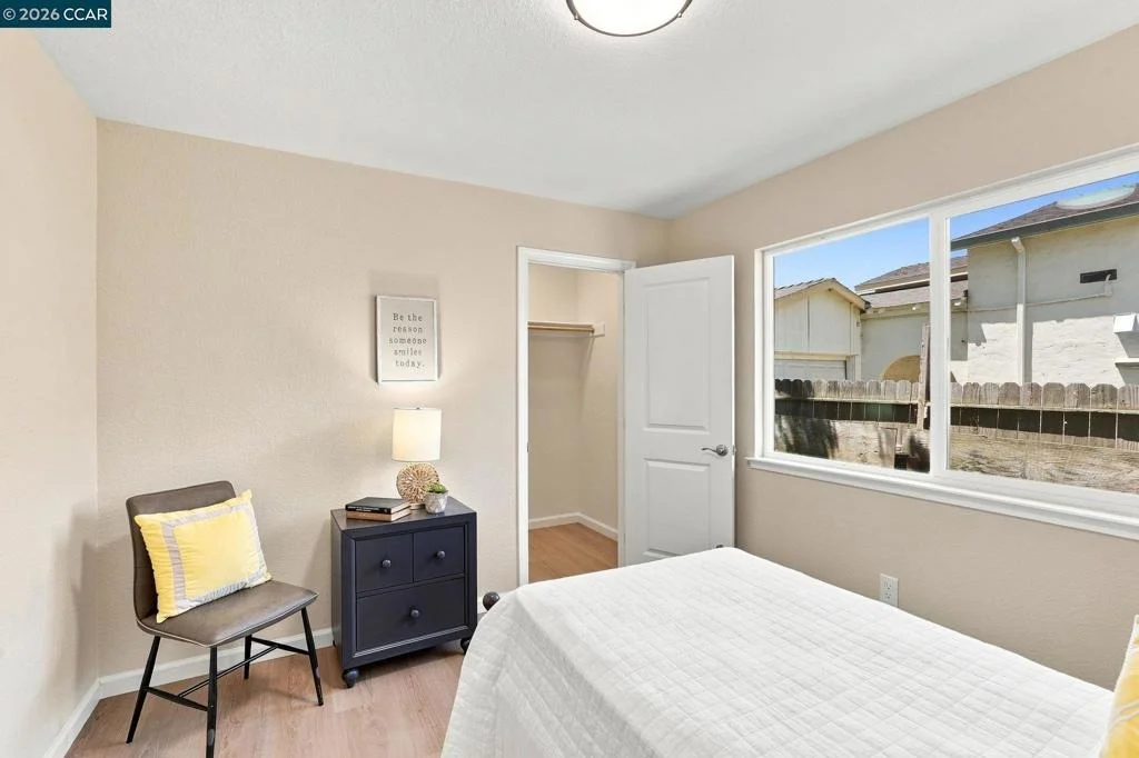 Photo of 215 W 12th Street