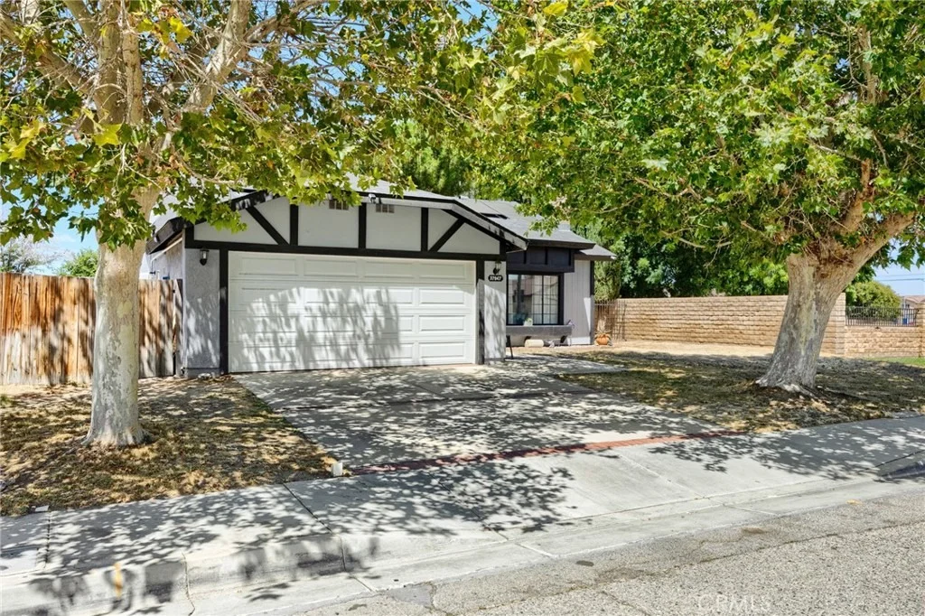 Photo of 37947 Janus Drive