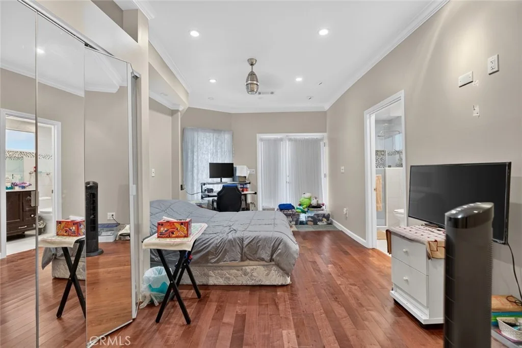 Photo of 787 Terrace 49