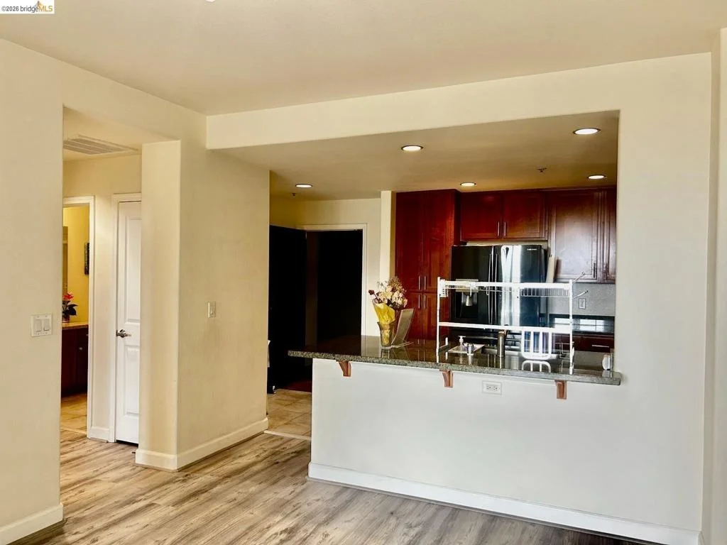 Photo of Unit 313 at 423 7th Street