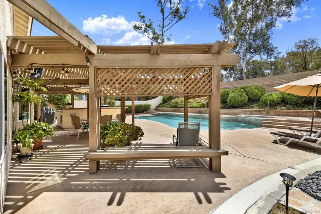 Photo of 13057 Treecrest