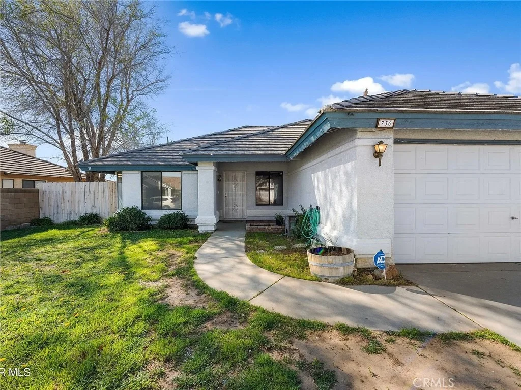 Photo of 736 E Avenue J6