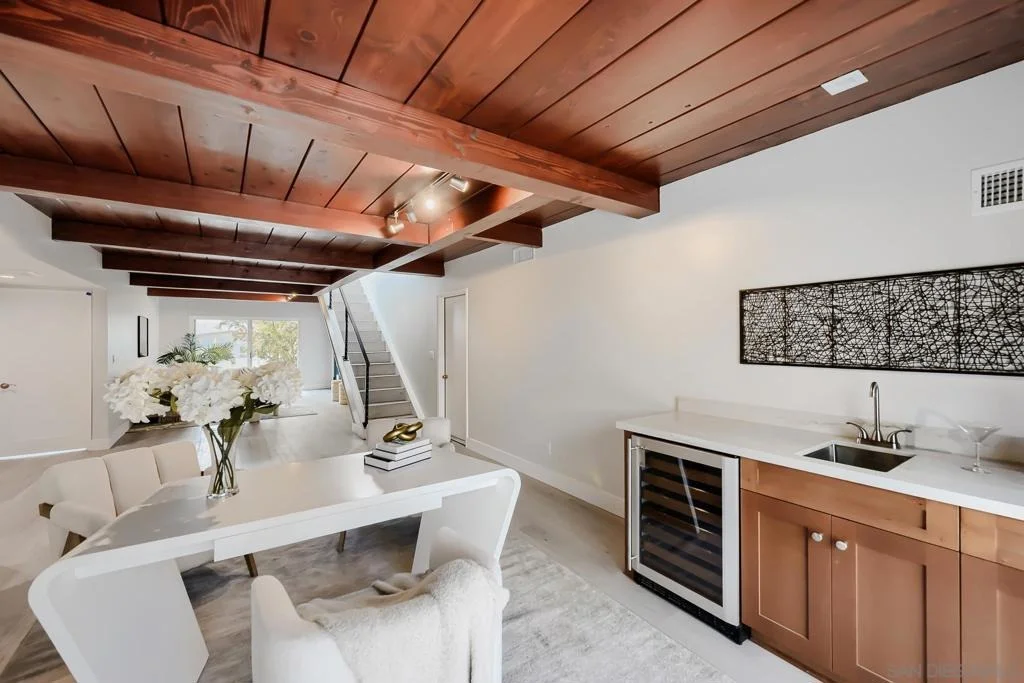 Photo of 5379 La Jolla Mesa