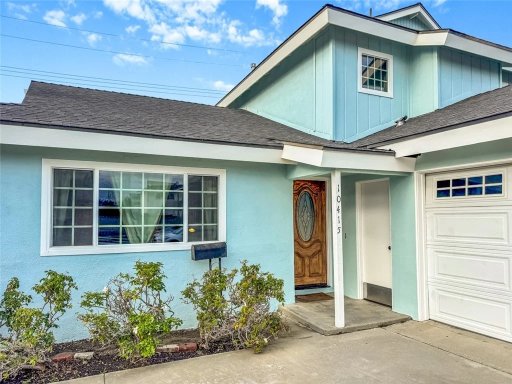 Photo of 10415 Valley View Avenue
