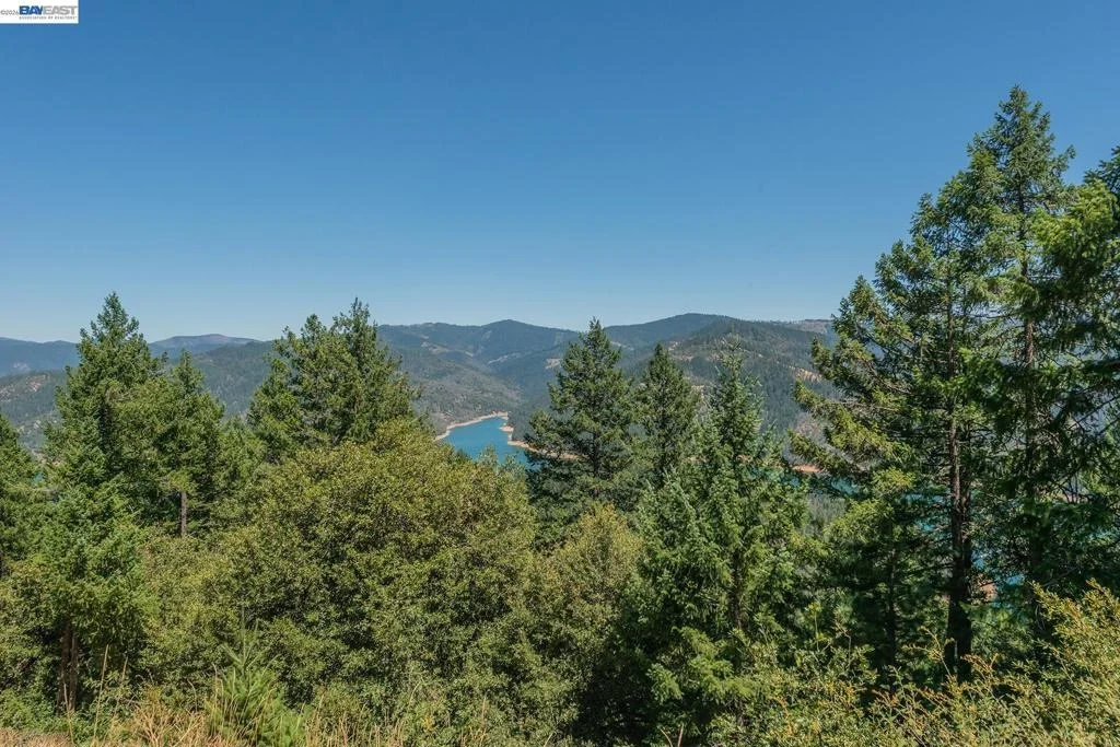 Photo of 190 Moore Gulch