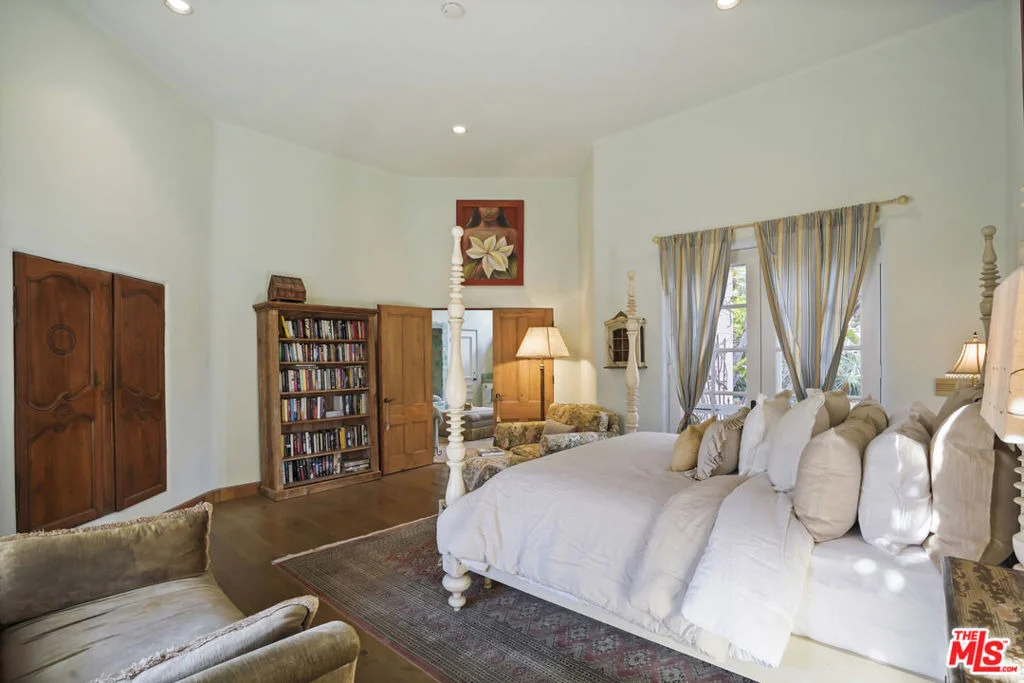 Photo of 7332 Birdview Avenue