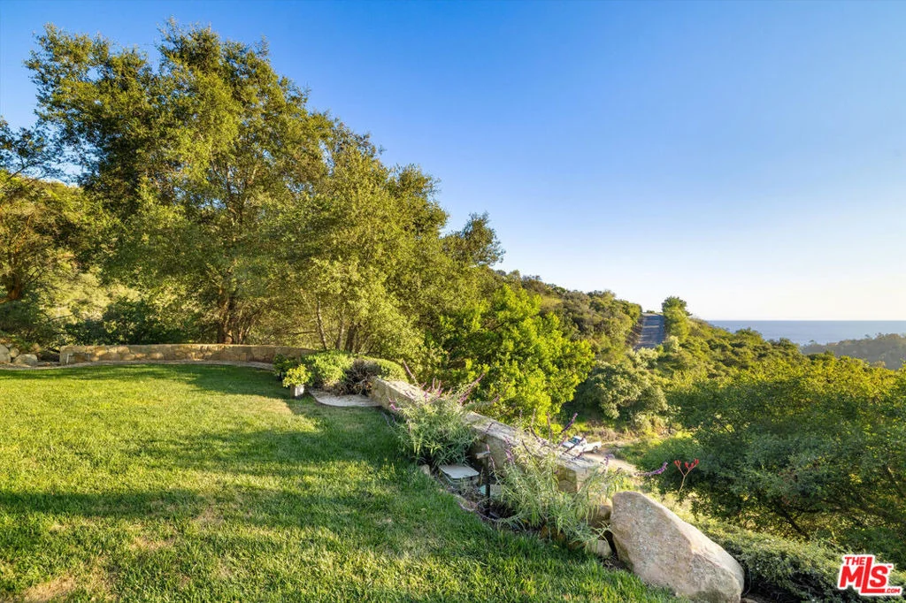 Photo of 892 Toro Canyon Road