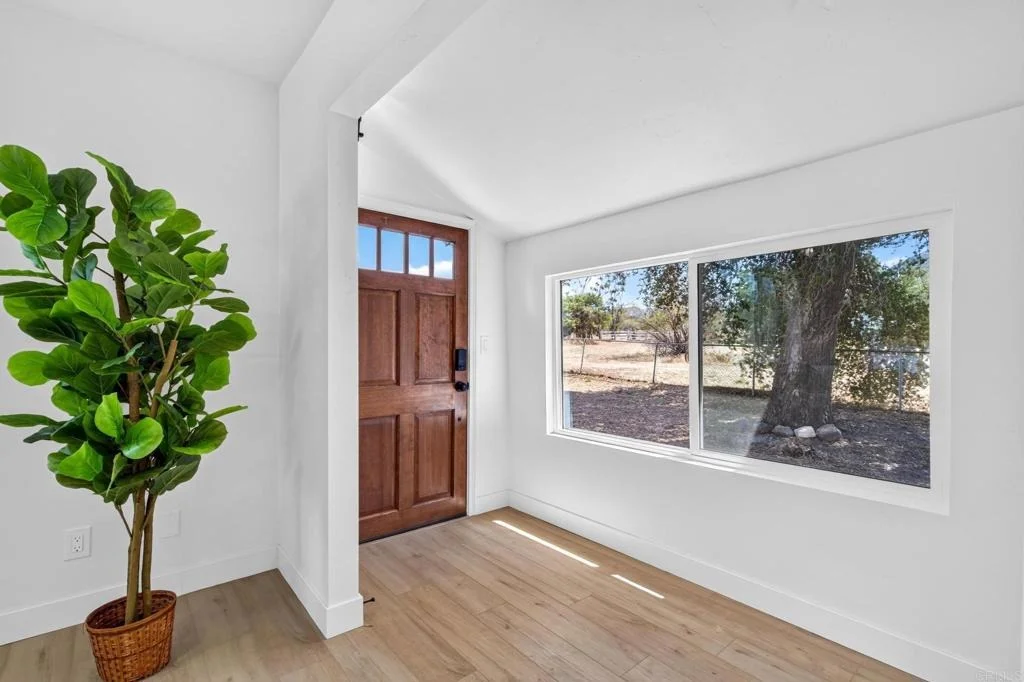 Photo of 1366 Far Valley Road