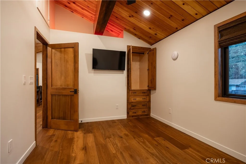 Photo of 42763 Cedar Avenue