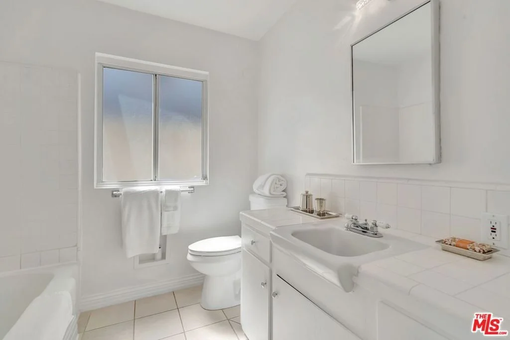 Photo of 25330 Malibu Road