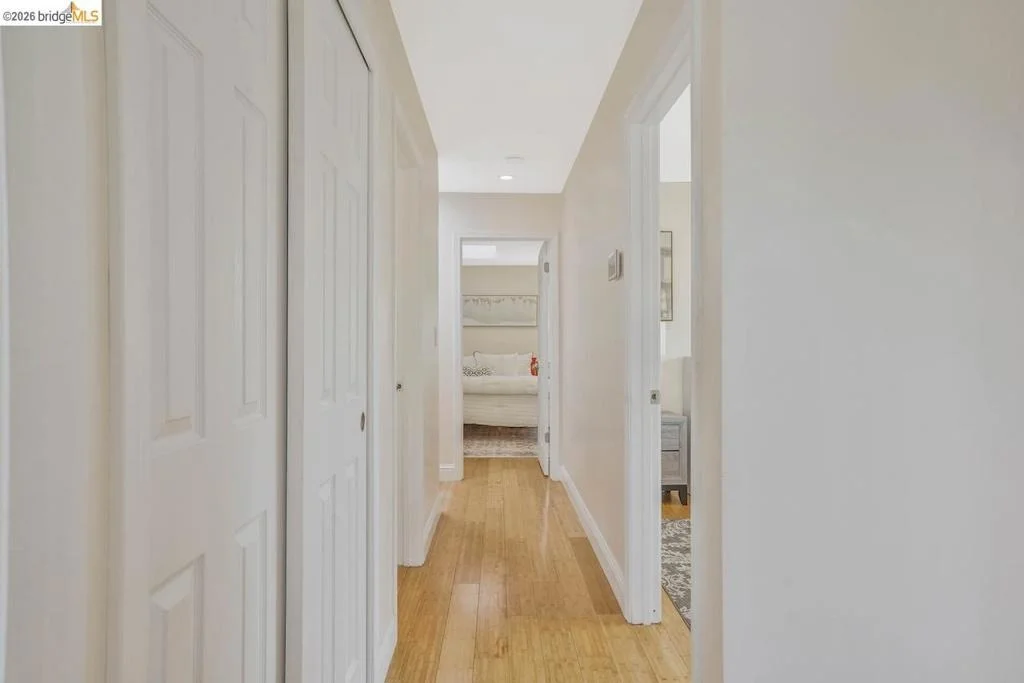 Photo of 2198 La Orinda
