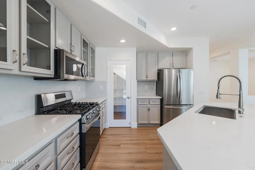 Photo of Unit B at 4117 Orontes Way