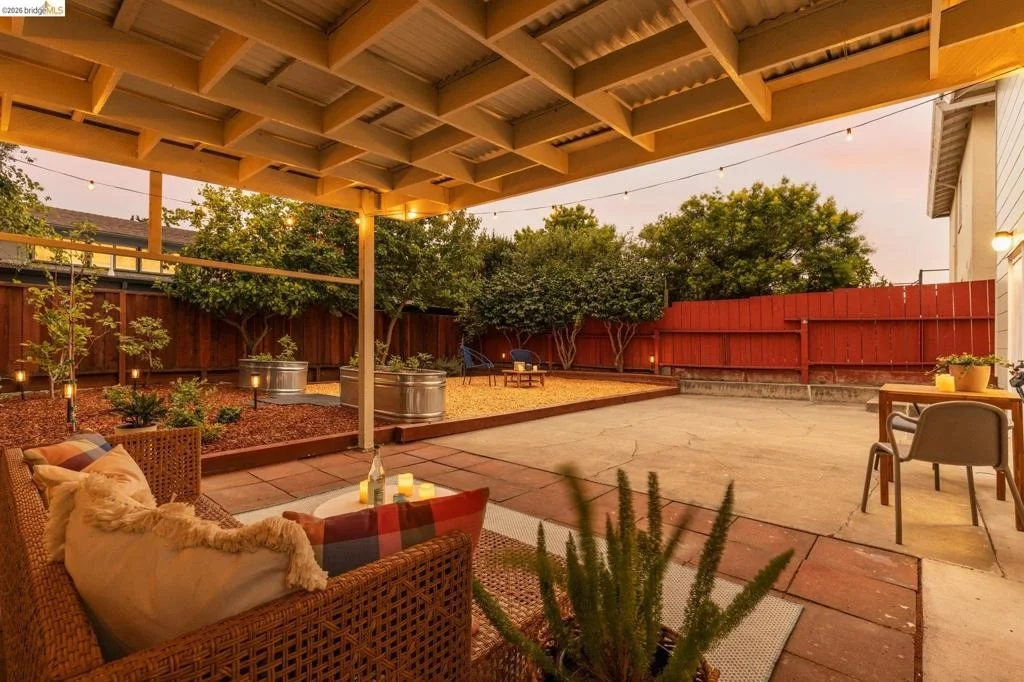 Photo of 7232 Lincoln Ave