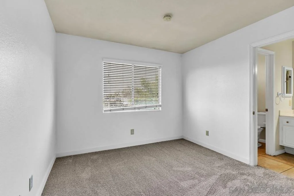 Photo of 1861 Avenida Segovia