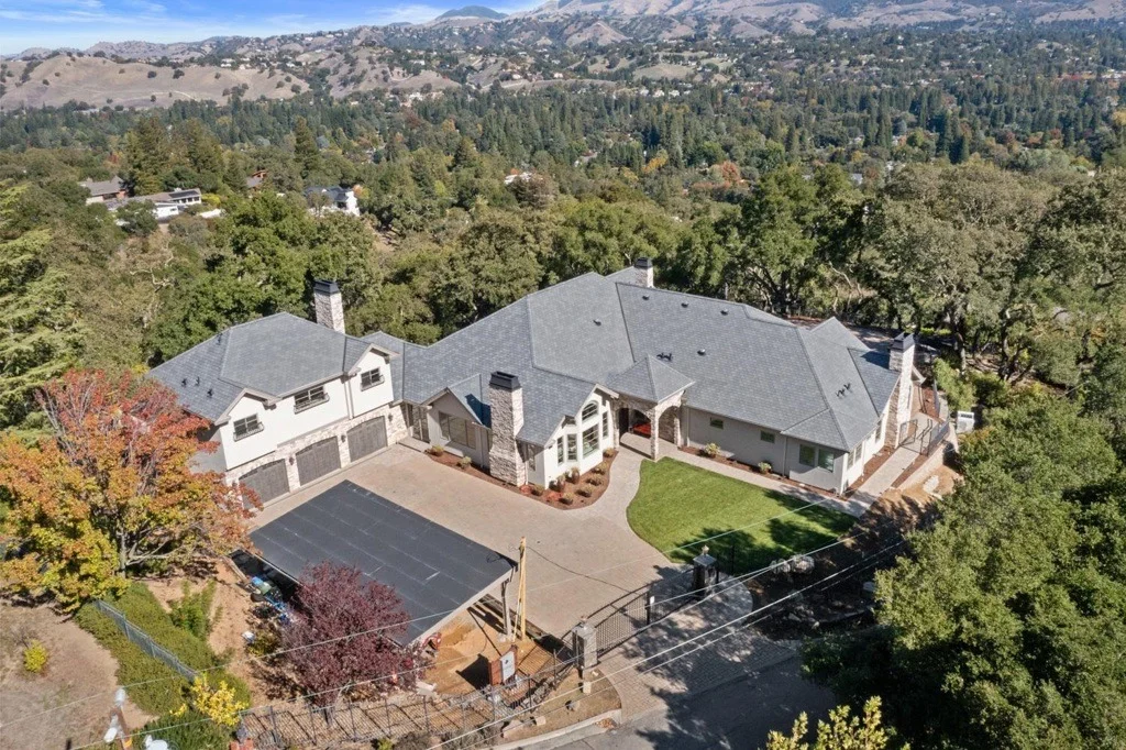 Photo of 700 Clipper Hill