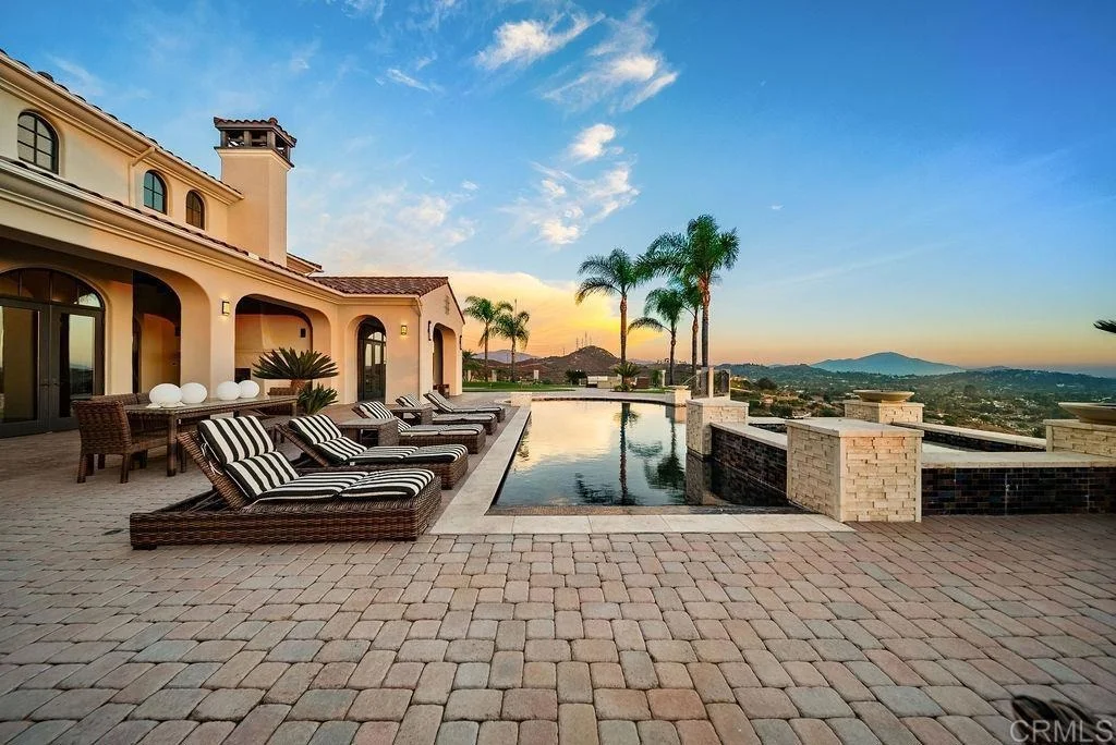 Photo of 2424 Cerro Sereno
