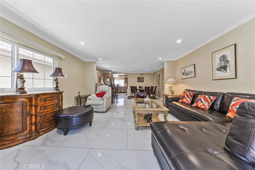 Photo of 814 E Sandpoint Court