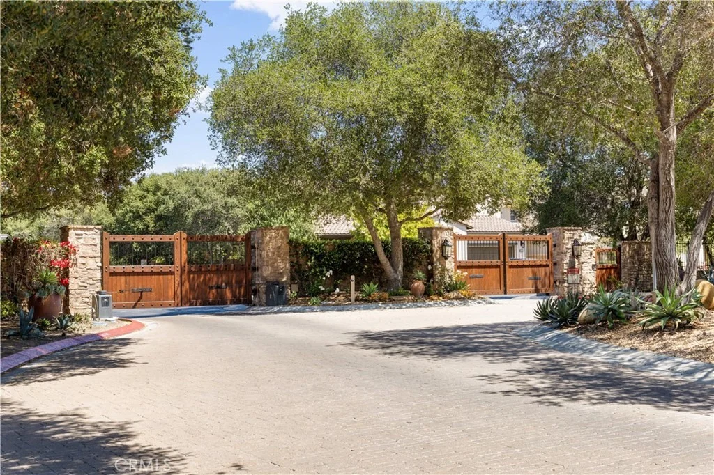 Photo of 27402 Paseo Boveda