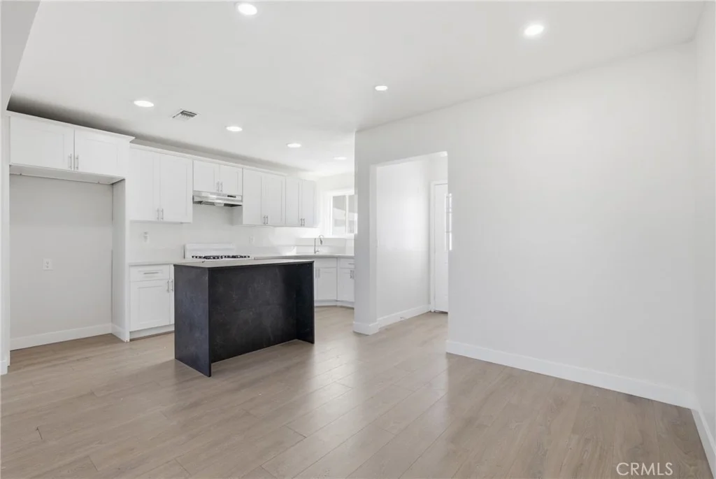 Photo of 8302 Webb