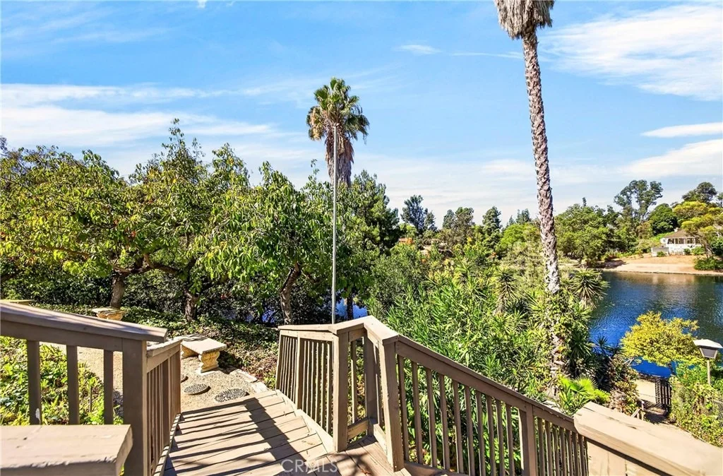Photo of 619 Lakeside