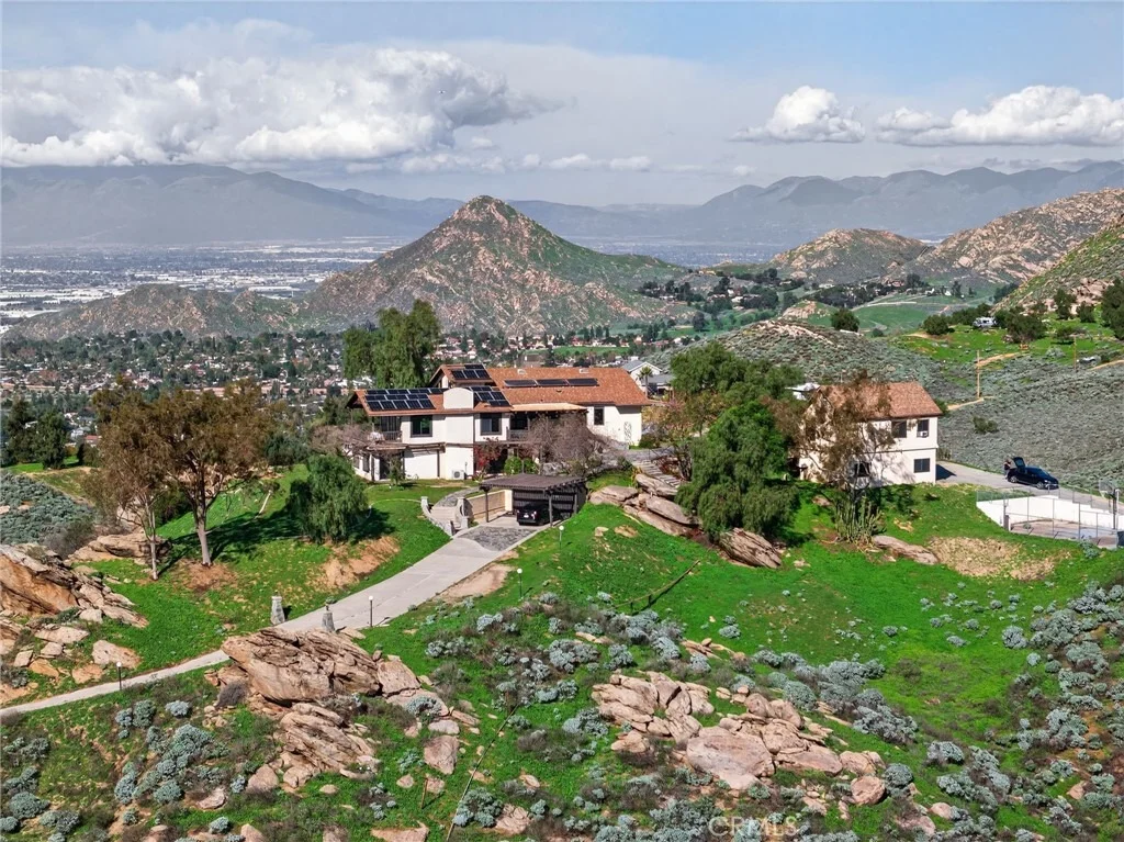 Photo of 20682 Hill Top Drive
