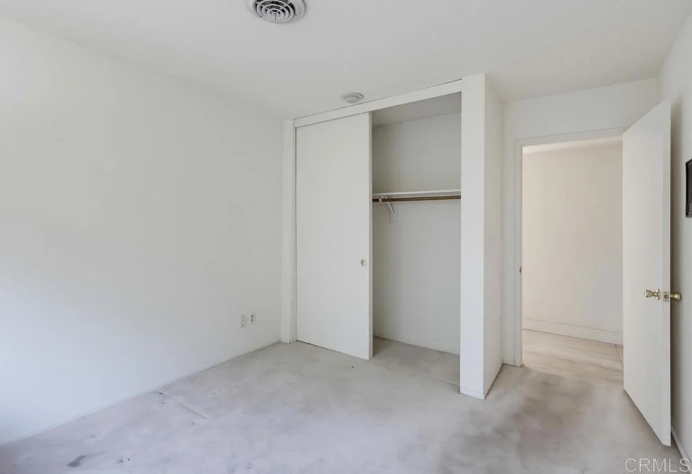 Photo of 31122 Old River Road