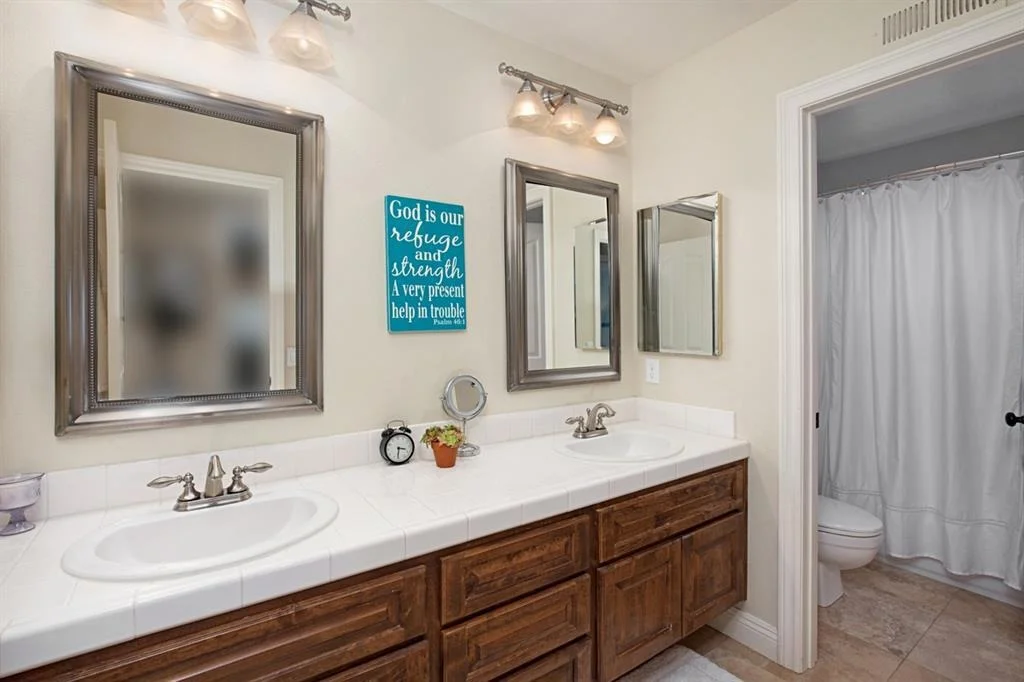Photo of 555 CREST DRIVE