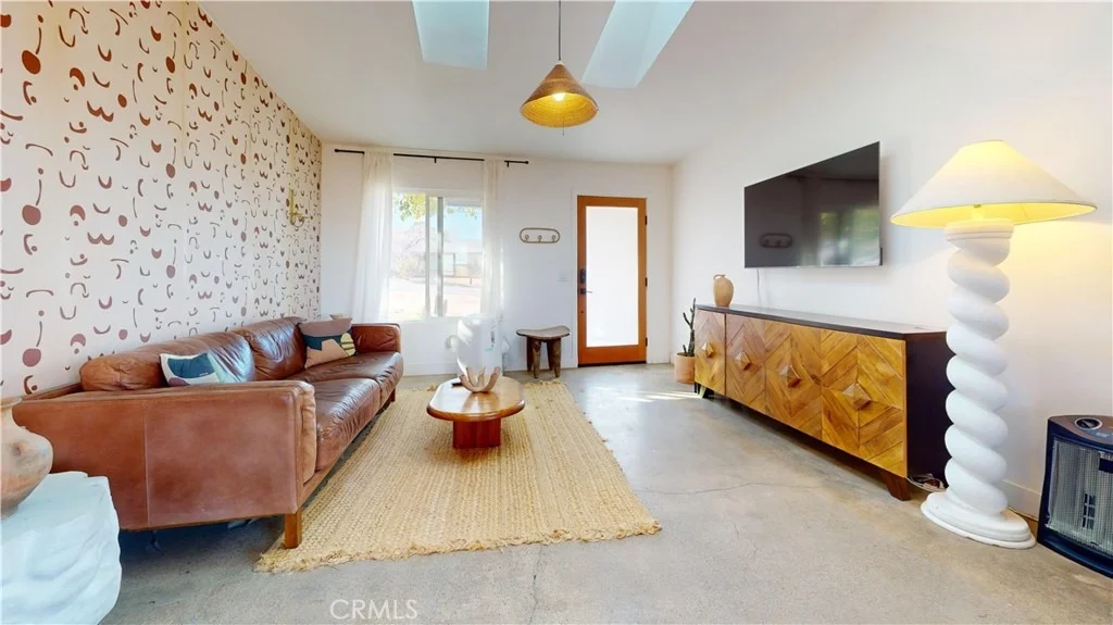 Photo of 7005 Hillview