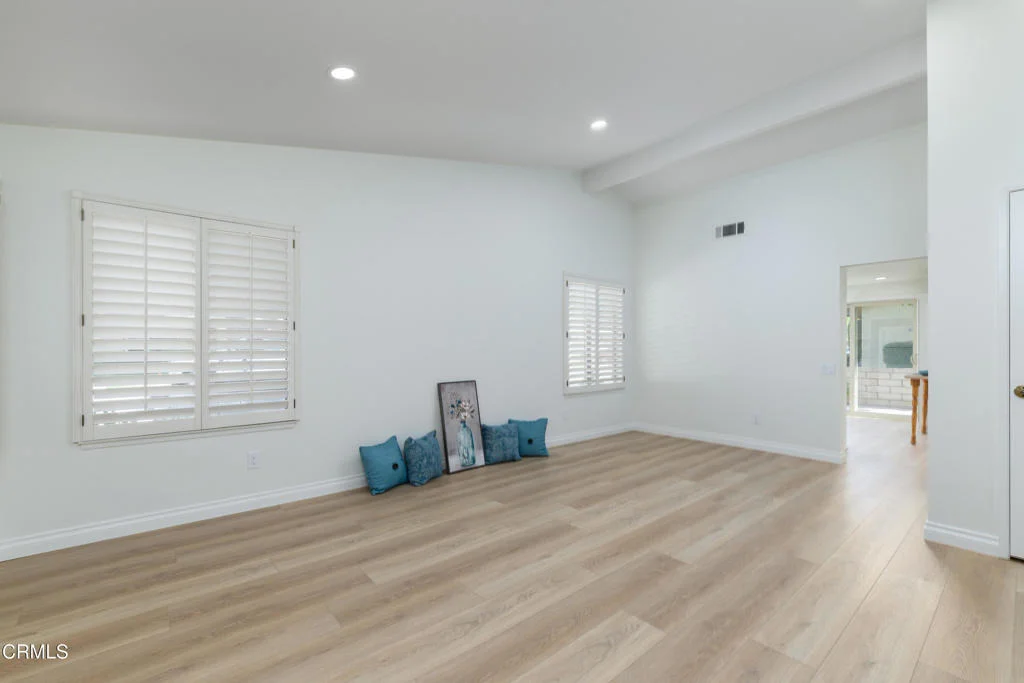 Photo of 44112 Village 44