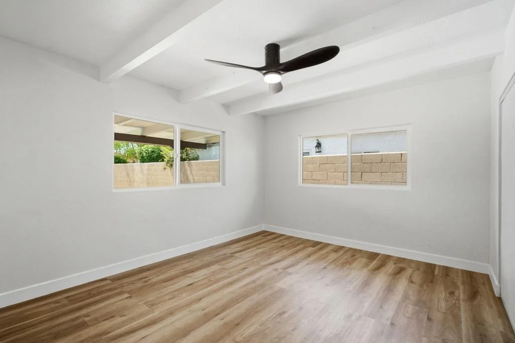Photo of 43581 Oasis Street